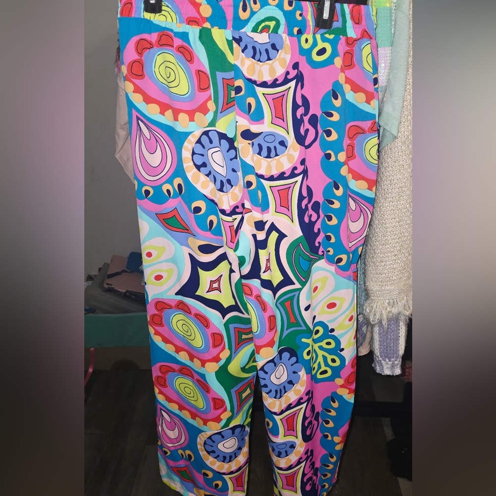 Women’s Colorful Paisley Print Set - Pink & Blue - Picture 4 of 5